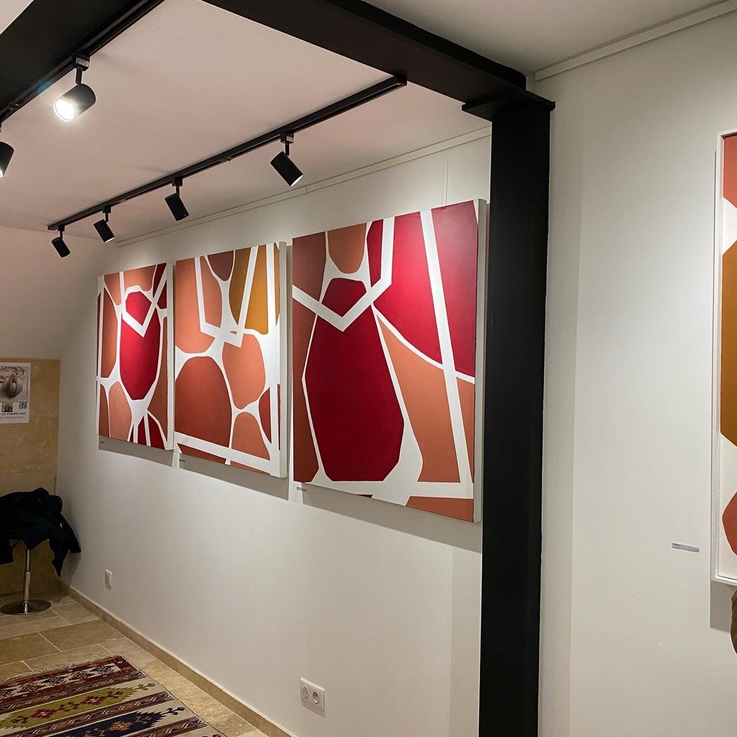 LA POMPE ART GALLERY 3